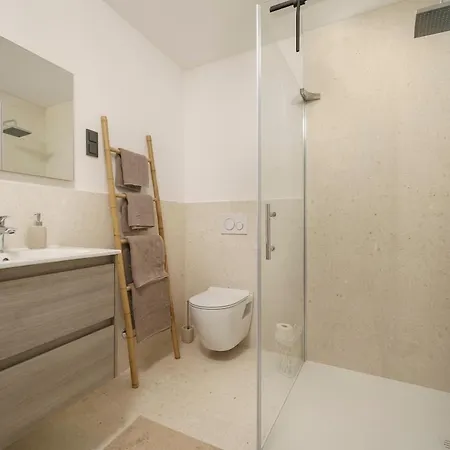 Luxurioeses Apartment Ddx * Srima